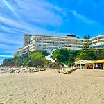 New Fabulous Beachfront Appartement *